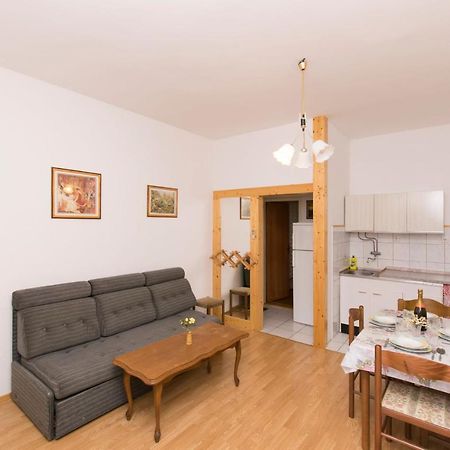 Apartments Amalija Vodice Bagian luar foto
